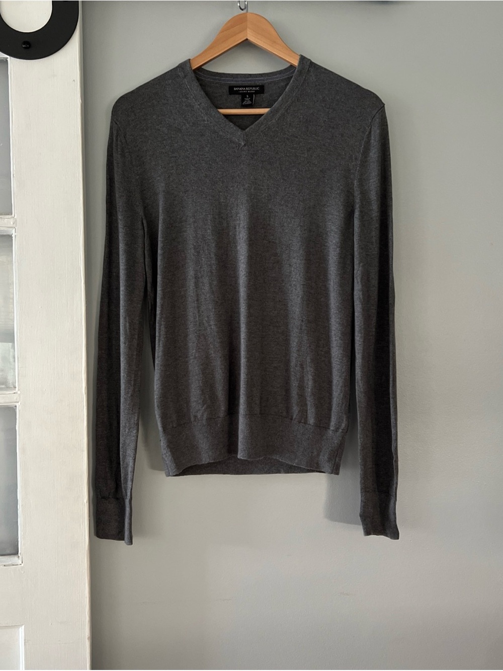 Banana Republic LUXURY BLEND V-Neck Sweater Gray Men’s S Silk Cotton Cashmere